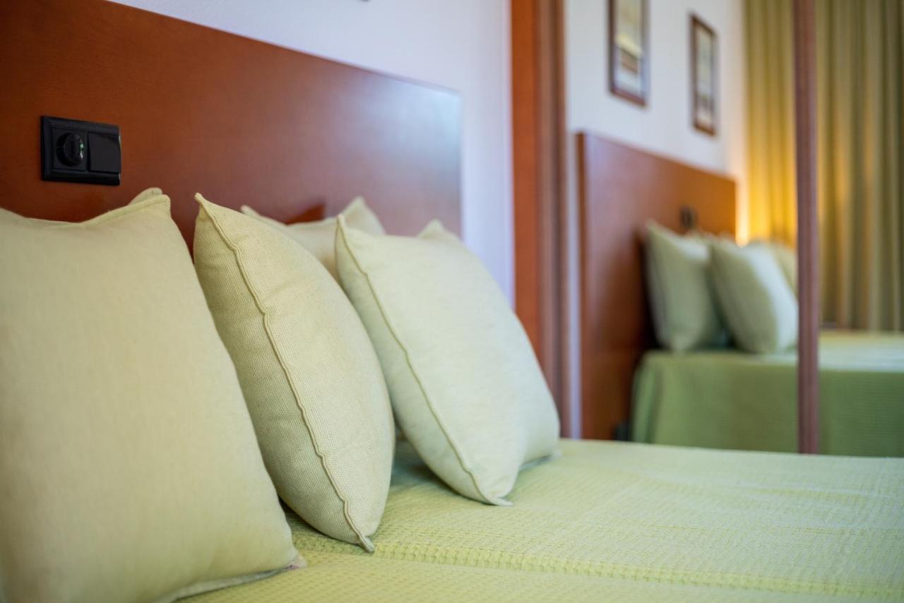 Ferienwohnung Host Wise - Bright Cozy Flats W Terrace & Pool Quarteira Exterior foto
