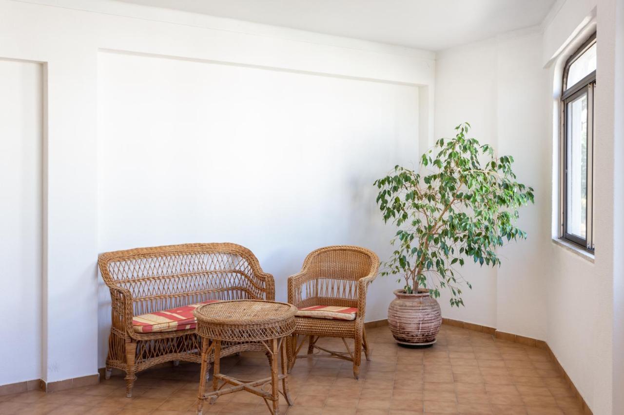 Ferienwohnung Host Wise - Bright Cozy Flats W Terrace & Pool Quarteira Exterior foto