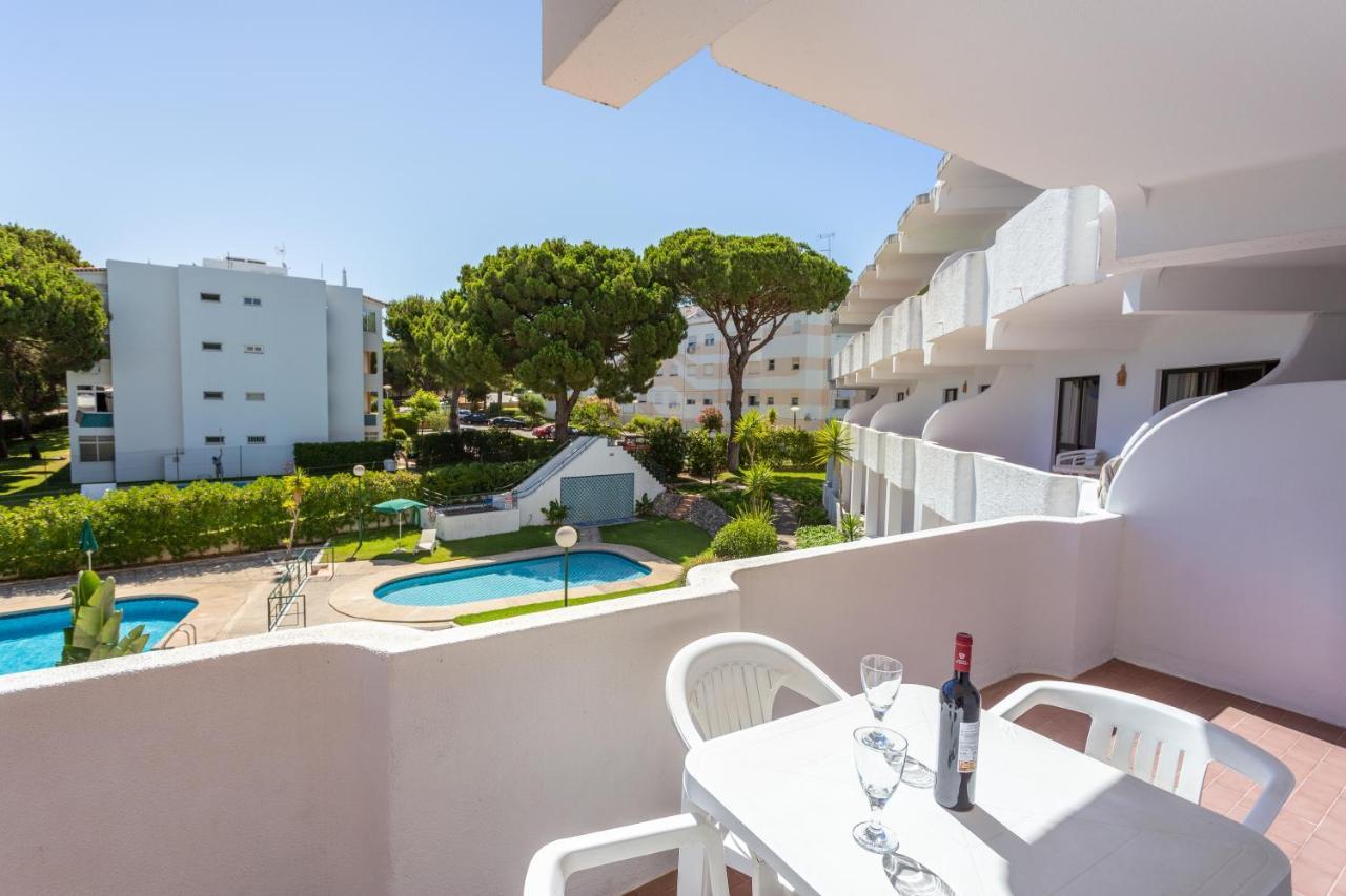 Ferienwohnung Host Wise - Bright Cozy Flats W Terrace & Pool Quarteira Exterior foto